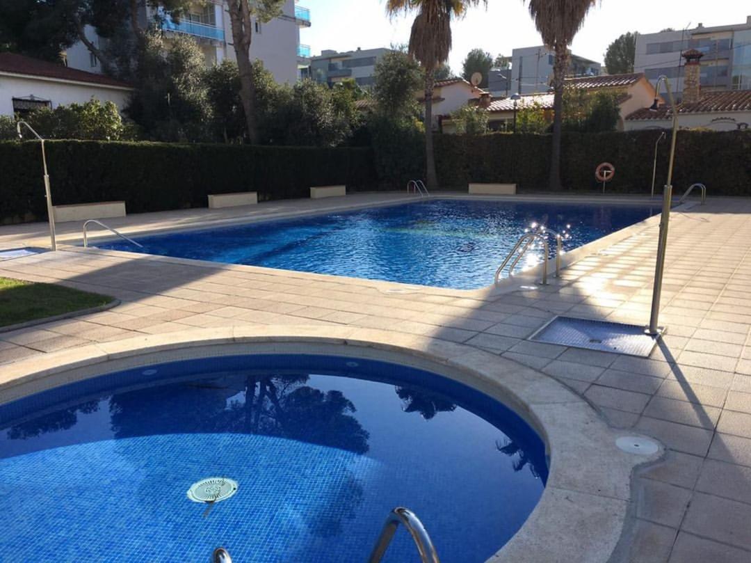 Апартаменты Residencial Aqua - La Pineda Салоу Экстерьер фото